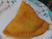 Load image into Gallery viewer, Home-made Chicken Shawarma Samosa - Pack of 20