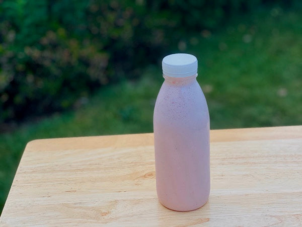 Fresh Strawberry Banana Milkshake (500ml)